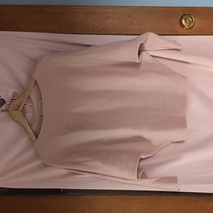 Long bat sleeved sweater